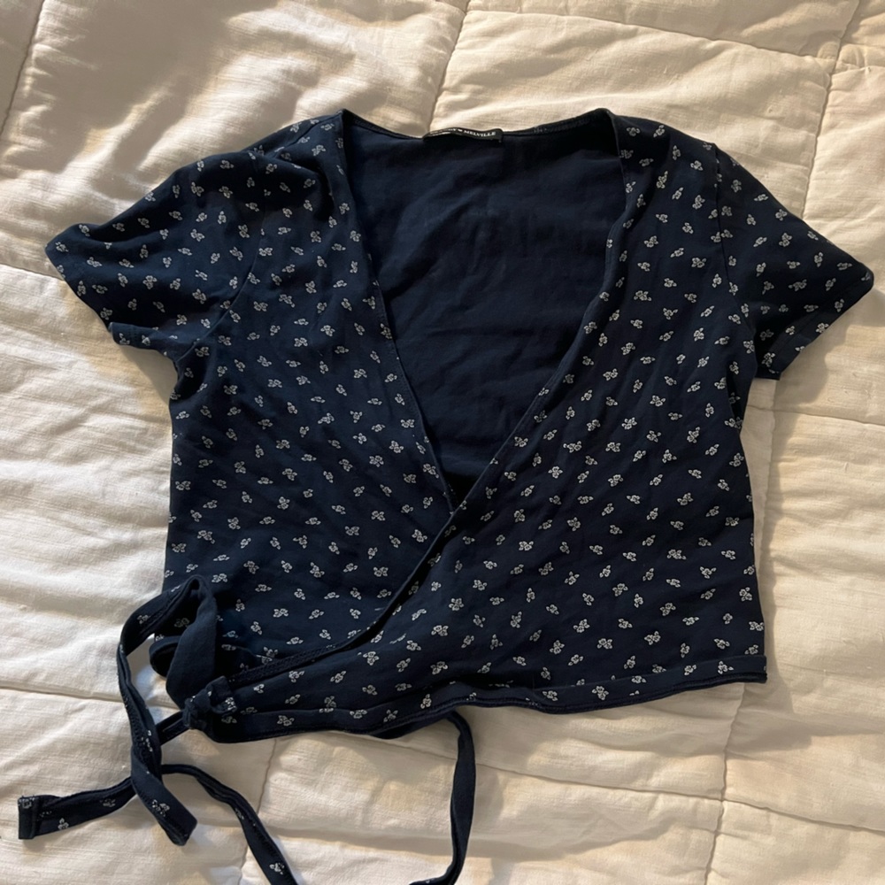 navy blue floral tie top brandy Melville